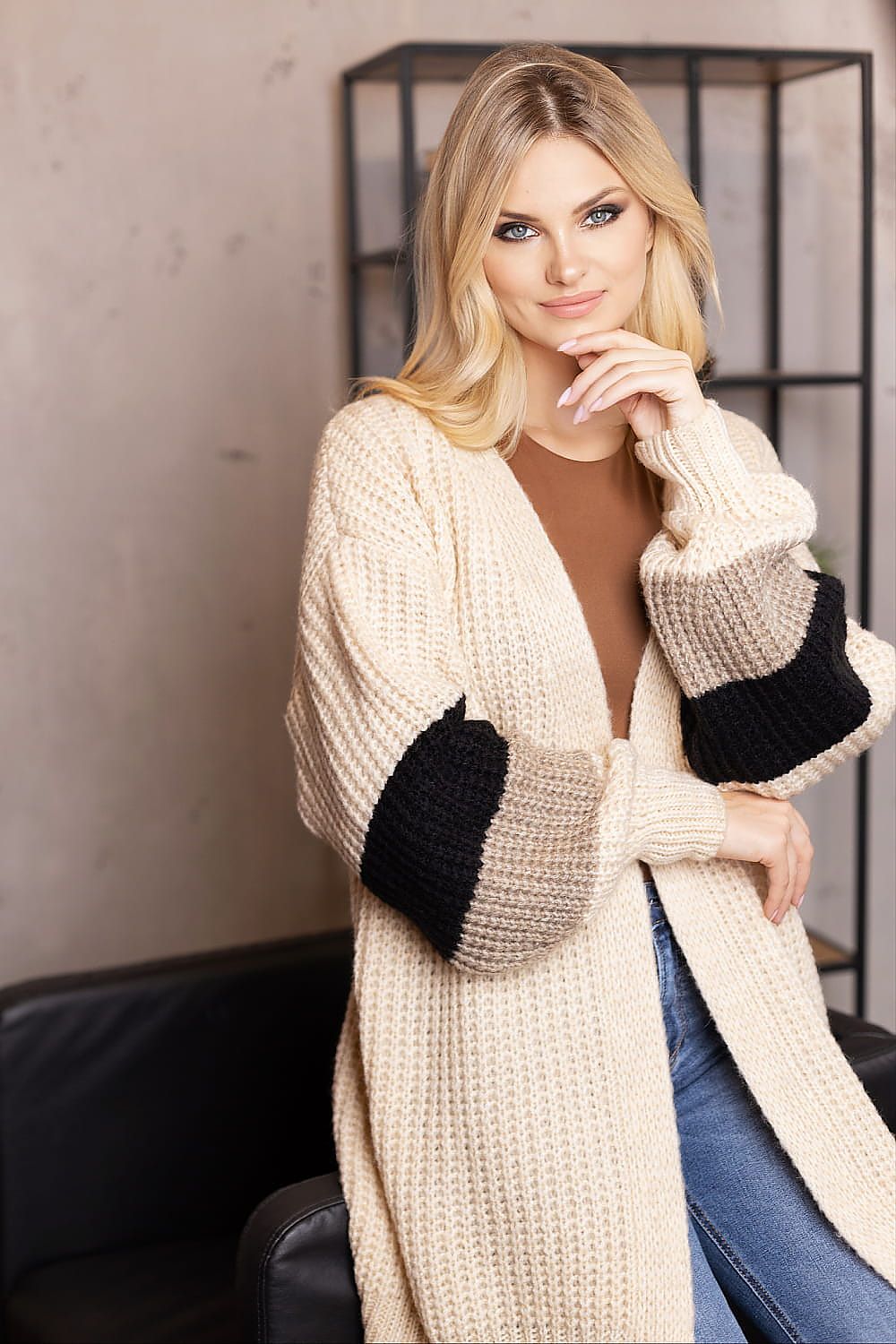 Strickjacke Damen Kontraststreifen Ärmel Locker & Elegant