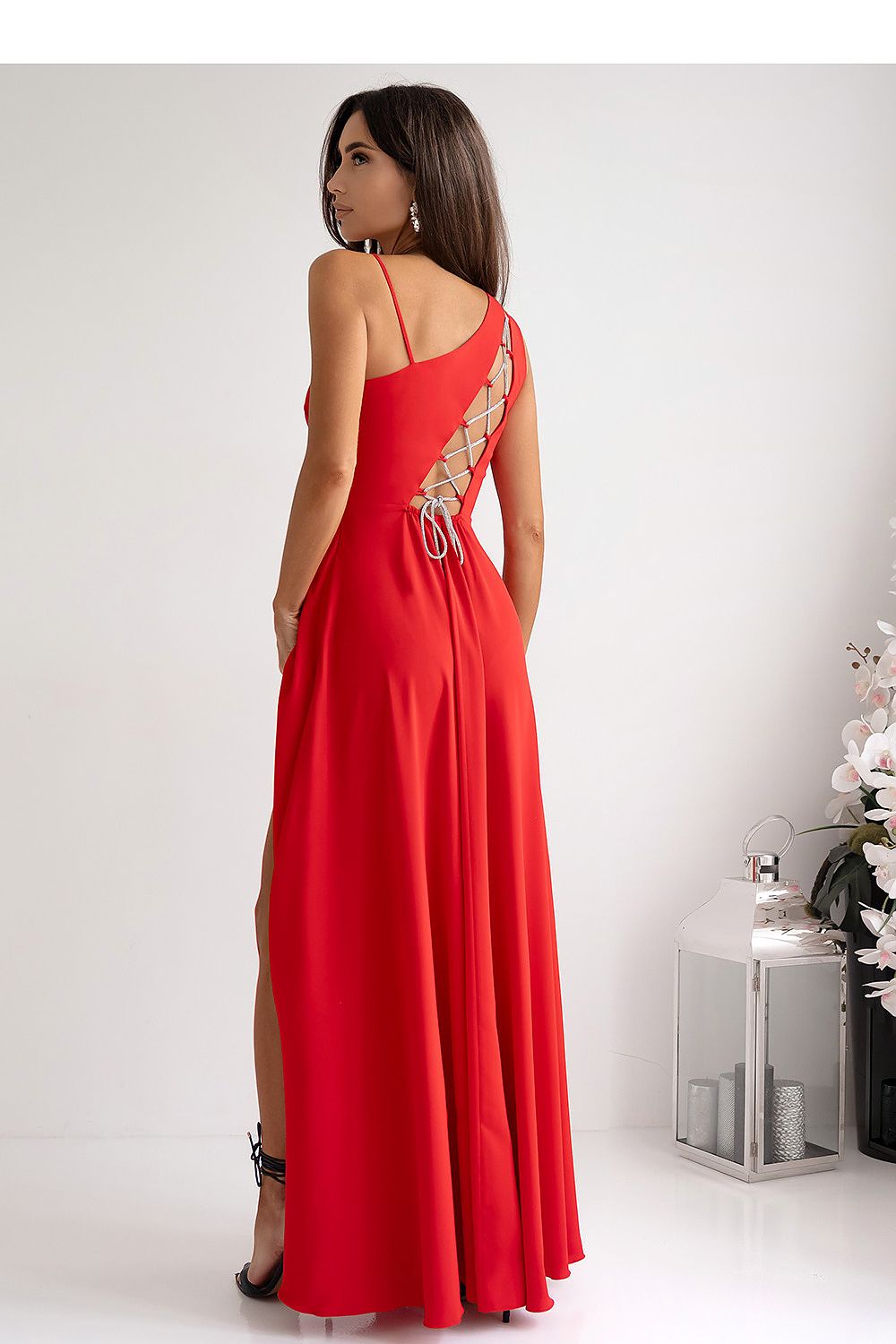 Langes Kleid Damen – asymmetrische Träger & geflochtener Rücken