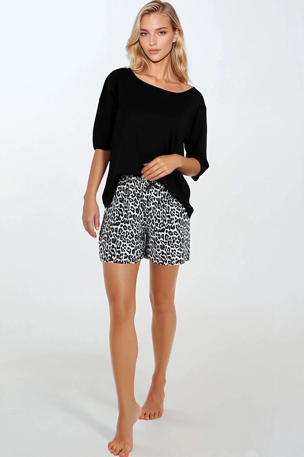 Pyjama Damen schwarz – Viskose 3/4-Arm Shirt & gemusterte Shorts
