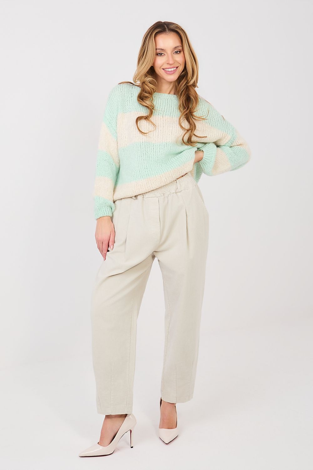 Cordhose Damen – Elegante Karottenhose mit Hoher Taille