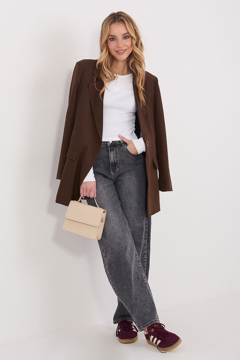 Kurzes Damen Shirt mit Knopfleiste aus Baumwolle – Trendy Crop