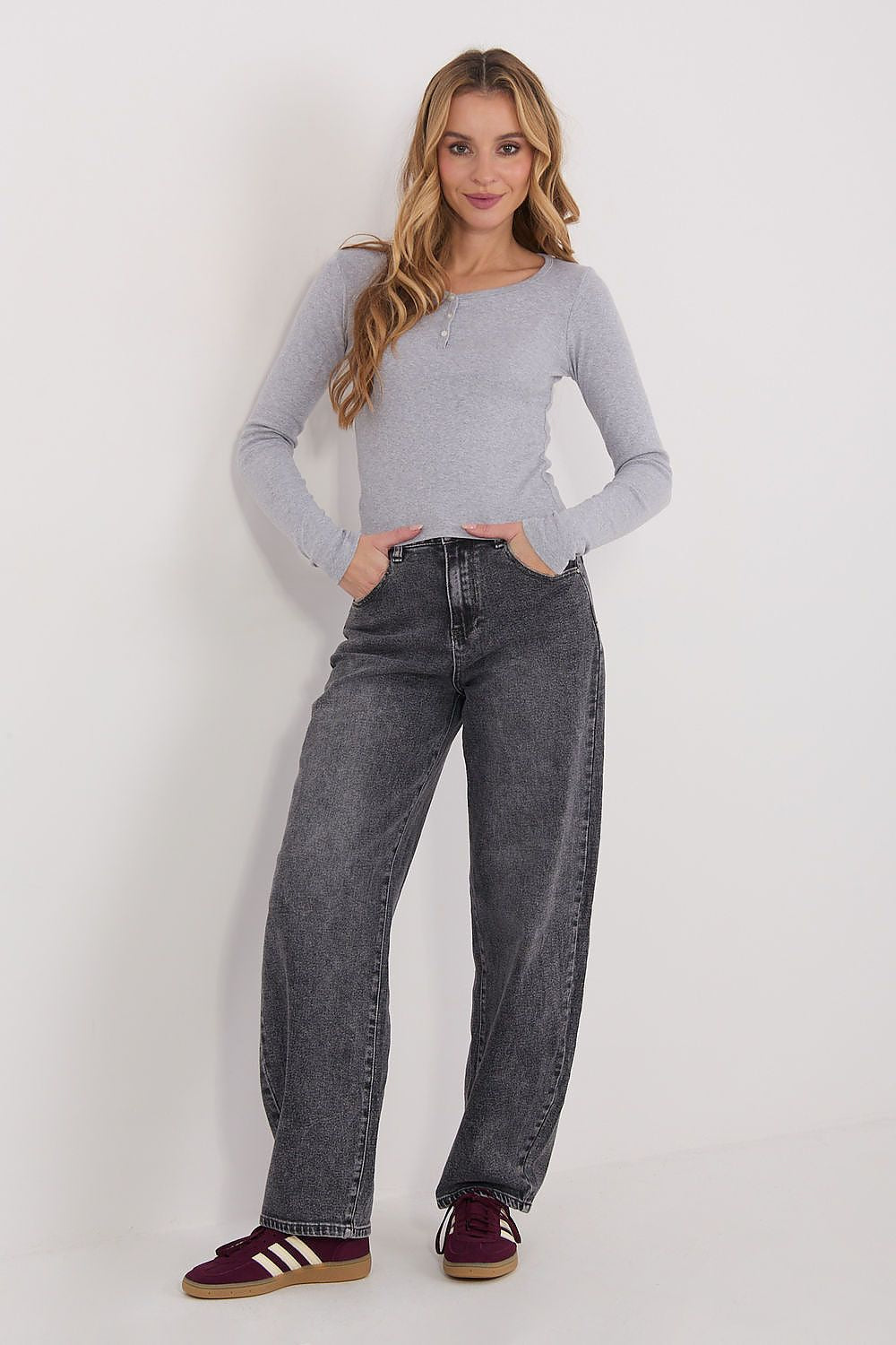 Damen Longsleeve mit 3 Knöpfen am Ausschnitt aus Baumwolle