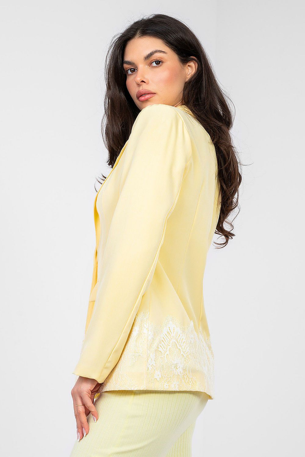 Eleganter Damenblazer mit Schulterpolstern & Spitzenverzierung