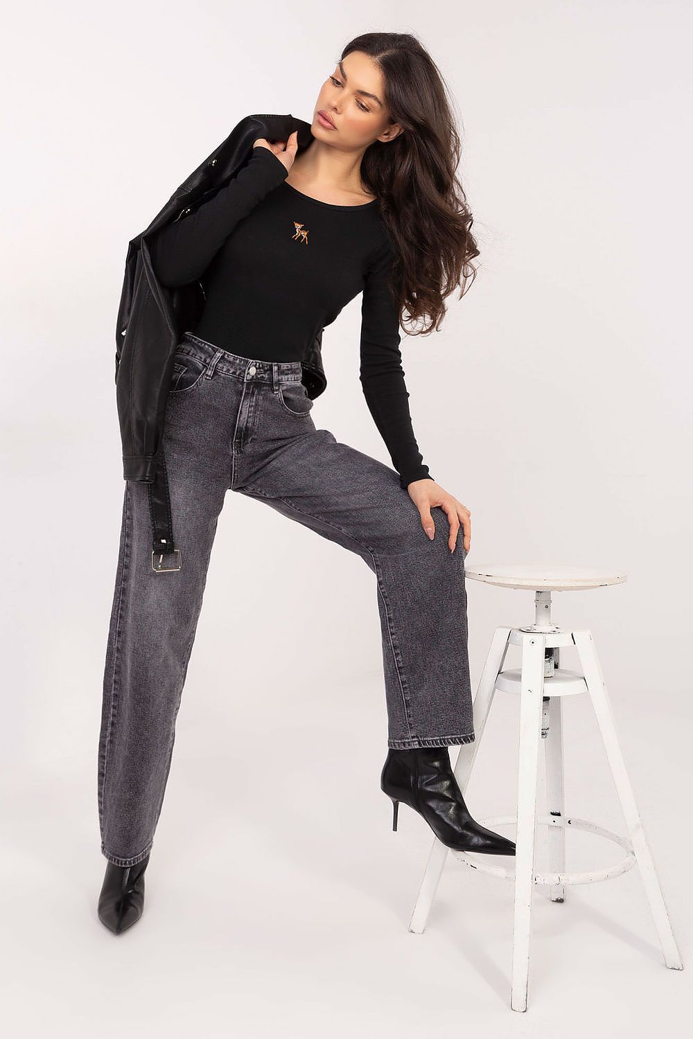Klassisches Damen Longsleeve mit Stickerei aus Baumwolle