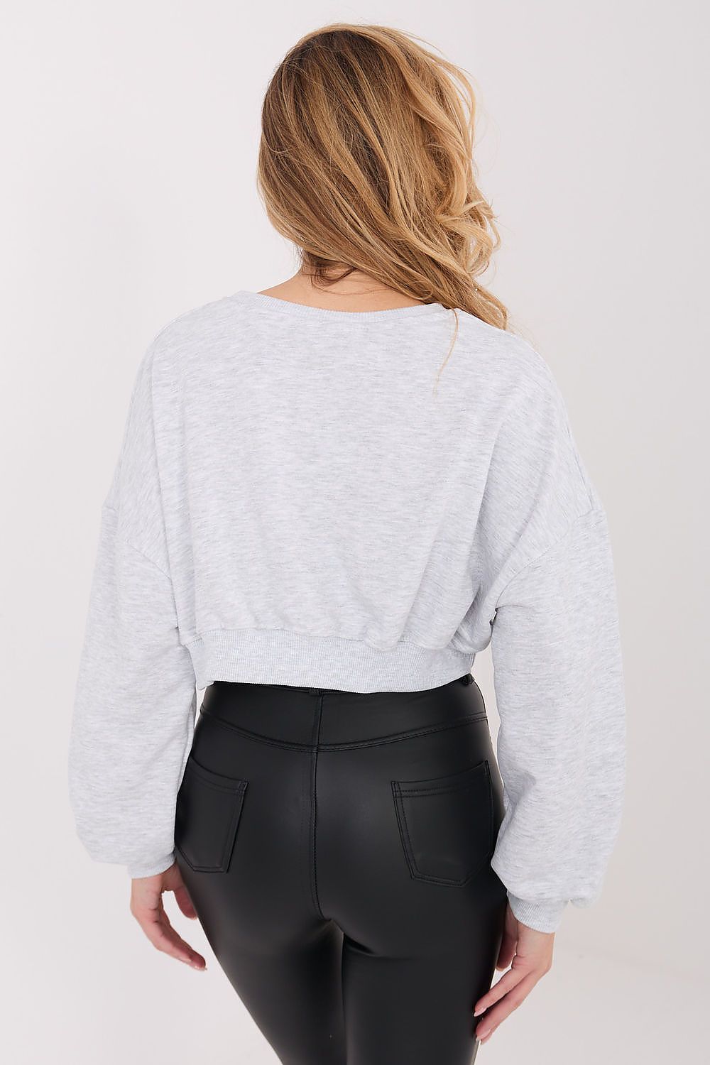 Kurzes Damen Sweatshirt mit Aufschriften – Trendy Crop Style