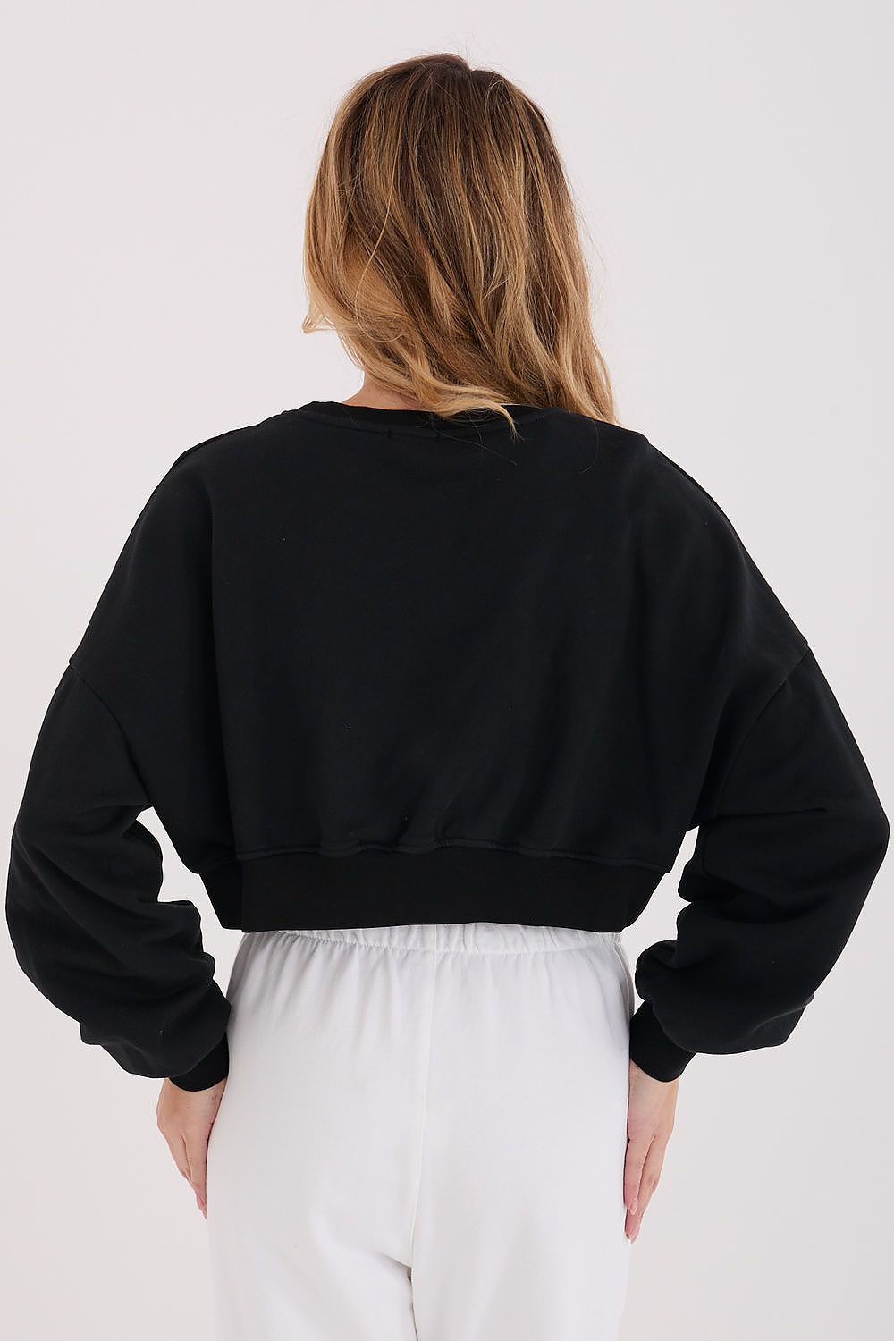 Kurzes Damen Sweatshirt mit Aufschriften – Trendy Crop Style