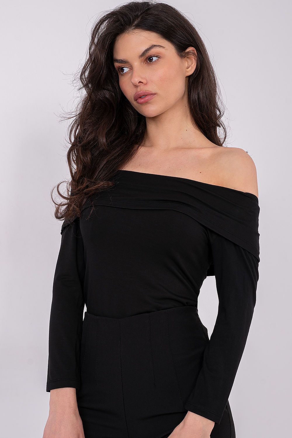 Damen Bluse mit Carmen-Ausschnitt aus Viskose – Feminin & Luftig