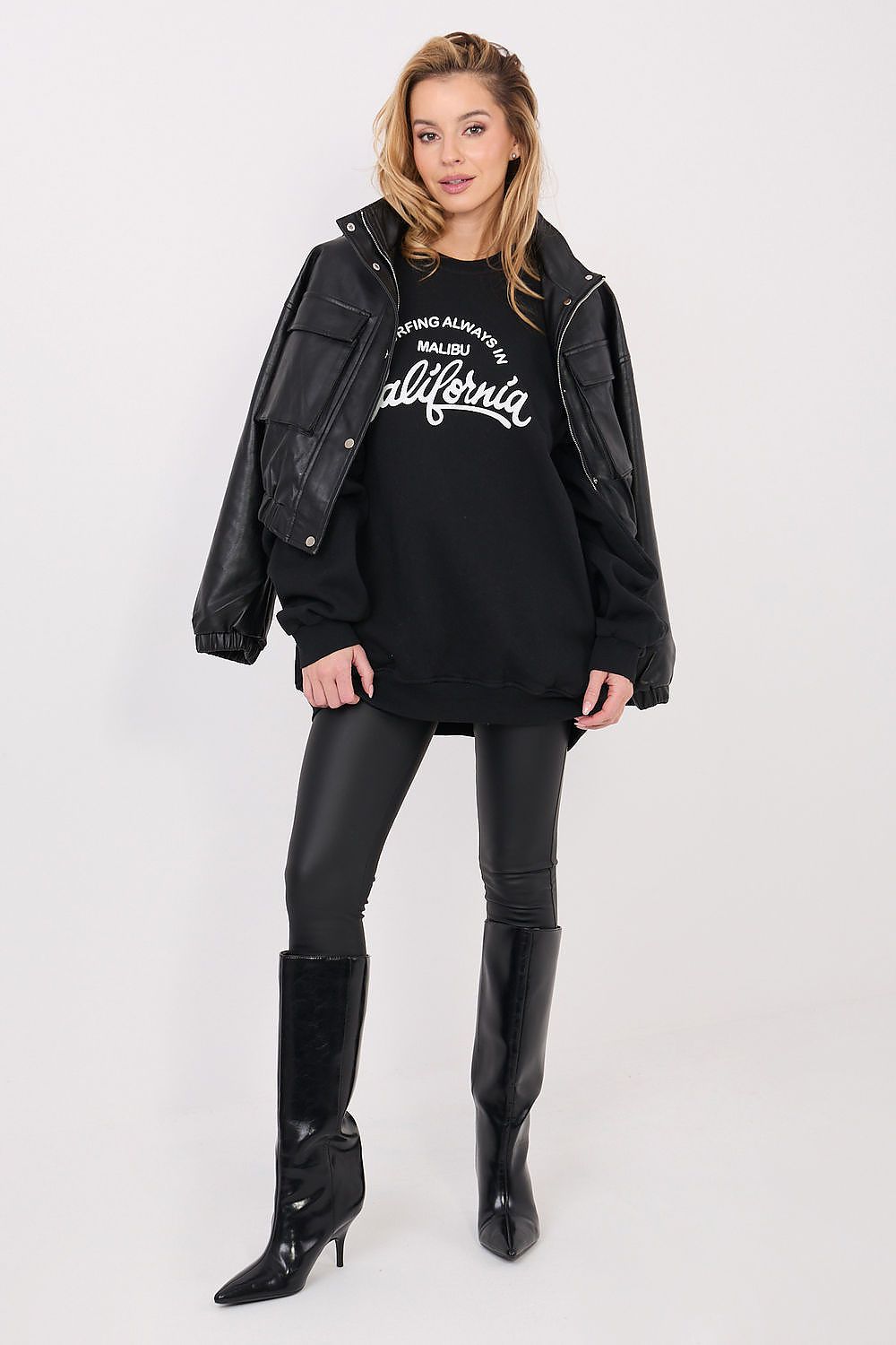 Verlängerte Damen Bluse mit Aufschriften – Lässig & Bequem